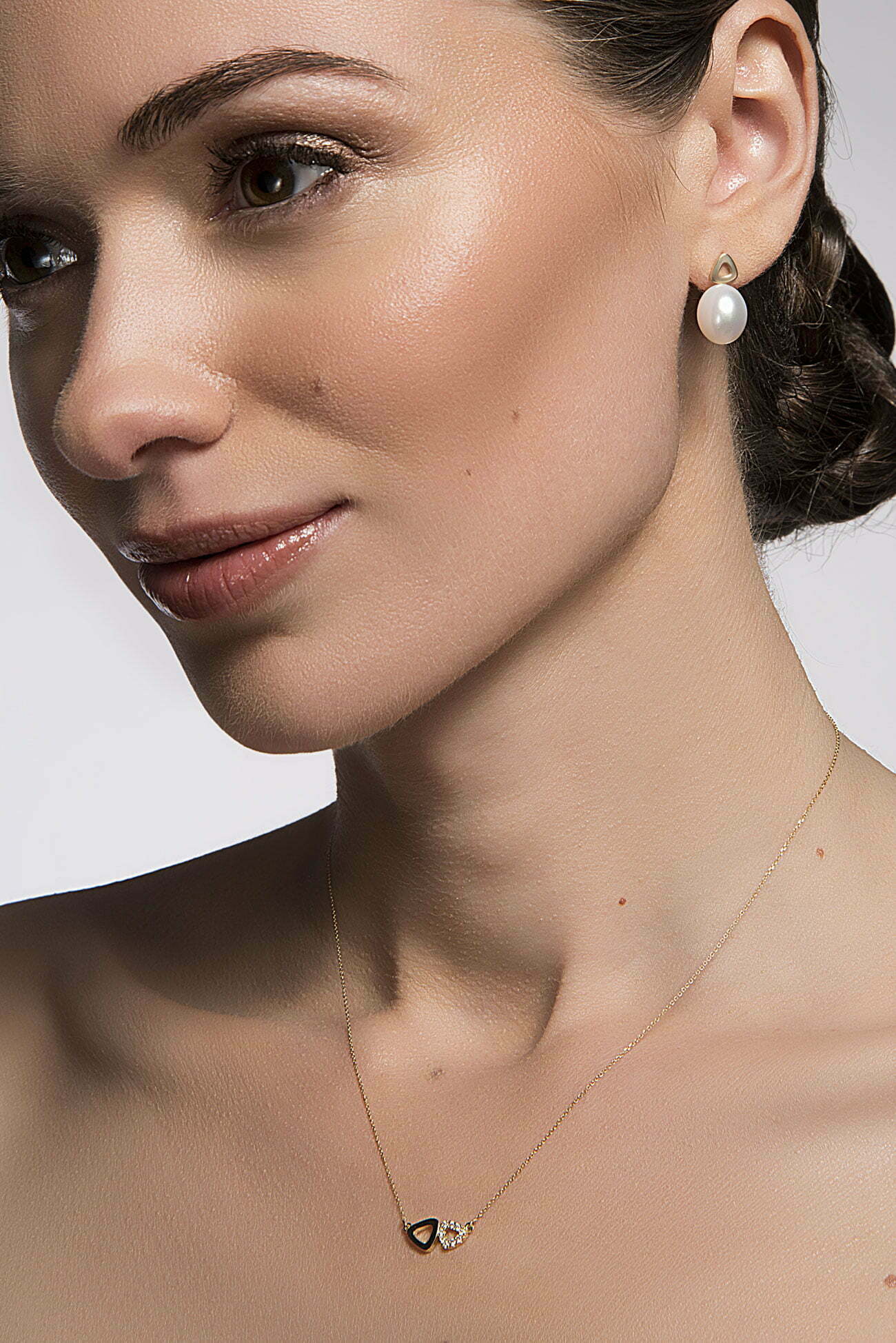 Yellow Gold White Pearl Pebble Studs image 1